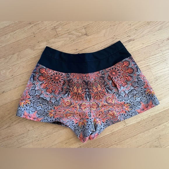 Helmut Lang Jacquard Medallion Runway shorts women’s size 4 - Picture 4 of 9